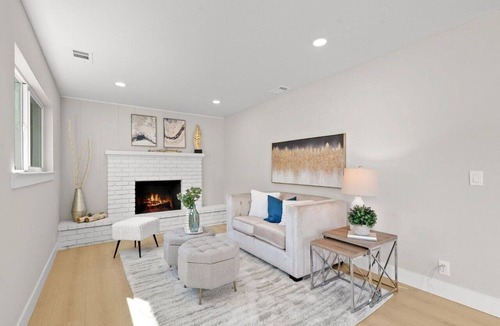 Monterey House | Unforgettable vacation house in desirable New Monterey!