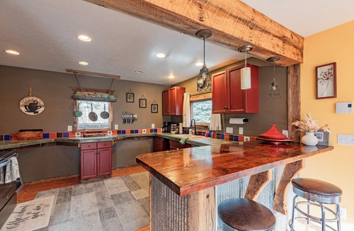 Riverfront House | Unique 3-bedroom house close to Downton in Riverfront Neighborhood.