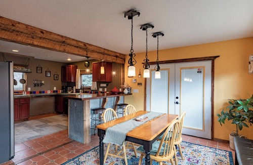 Riverfront House | Unique 3-bedroom house close to Downton in Riverfront Neighborhood.