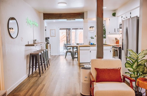 Pinetop-Lakeside House | Unique 3BR Bungalow by Brewery & Central to town - Hot Tub + AC