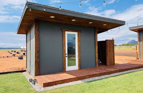 Colorado City RV Rental | Unique Covered Wagon Glamping with Shared Sauna