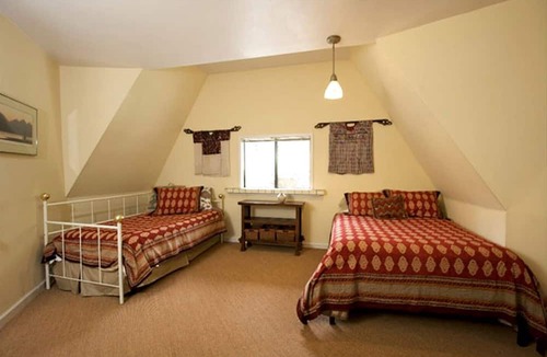 Philo Cabin | Unique Dome with Hot Tub for a Family Getaway in Philo, California
