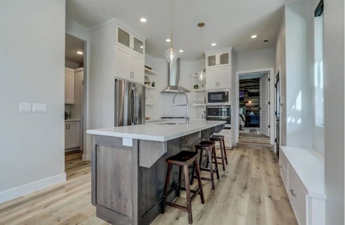 Parowan House | Unique Experience in Luxury Modern Home w/Loft - Near Brianhead Ski Resort