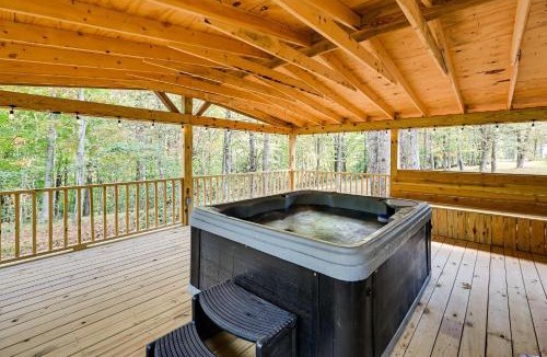 Mammoth Cave House | Unique Mammoth Cave Cabin w/Teepee & Hot Tub!