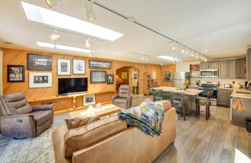 Nordman House | Unique Nordman Retreat 1 Mi to Priest Lake!