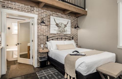 La Verkin House | Unique Silo Honeymoon Suite/Soaker Tub/Sleeps 4