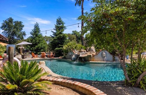 Lakeport House | Unique Stay! Pool, Hot tub, Game Room, Views