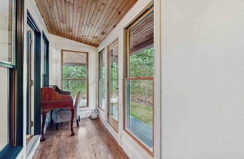 West Tisbury House | Uniquely designed island retreat with fast WiFi & private W/D - dogs welcome