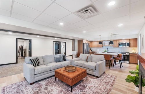 Austinville House | Uniquely renovated 4-bedroom barn with cozy charm and space