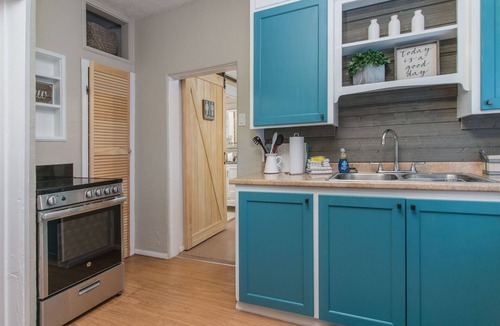Panguitch House | Unwind- Centrally located in Panguitch Town & great homebase for all activities