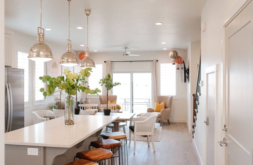 Washington Fields House | Up Up and Away – Colorful Southern Utah Escape Near Zion & St. George