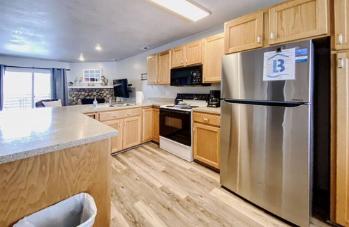 Harbor Village Condo | Updated 2-bedroom Condo-14-Plex # 218 with views!