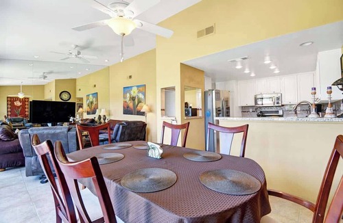 La Quinta Condo | Updated condo with PGA golf course, mountain views
