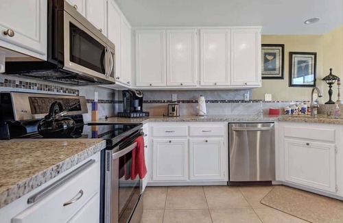 La Quinta Condo | Updated condo with PGA golf course, mountain views