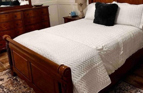 Kanosh House | Updated Guest Suite in Southern Mansion-Style Home