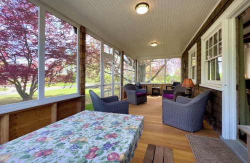 Southold House | Updated Historic shingle-style 1902 4-bedroom Beach House on Southold Bay!