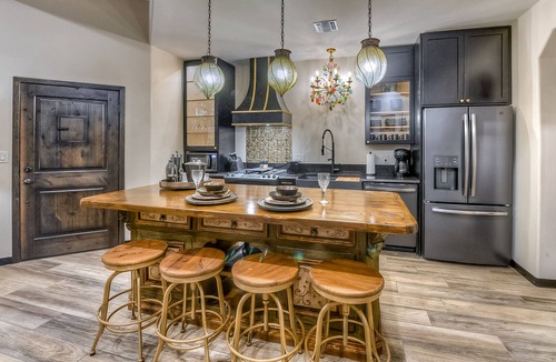 Catalina Foothills Estates House | Upscale 1,200-foot spa retreat with fireplace, grill, and mountain views