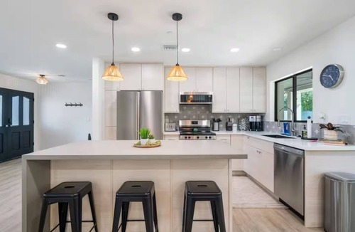Park Scottsdale Four House | Upscale Old Town Getaway: 5 Bedroom, Pool, Mini Golf & Lounge