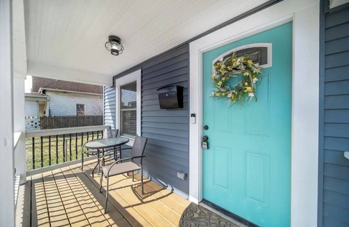 Fountain Square House | Uptown Vibe, Downtown Location - Sleeps 6