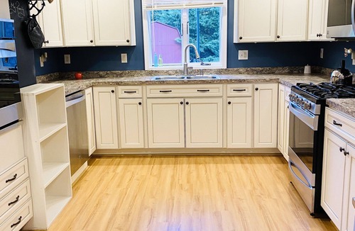 Annapolis House | USNA Stay w Private Pool, Hot Tub, King Beds, Child Safe & Stocked, Pet Friendly