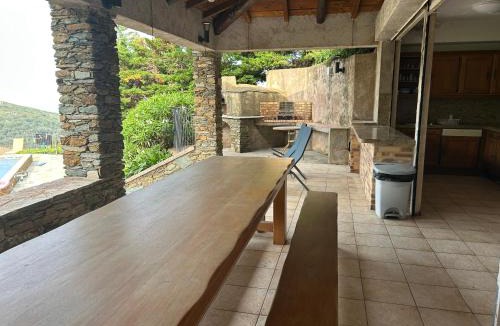 Brando Villa | Vacances de rêve vue mer et montagne