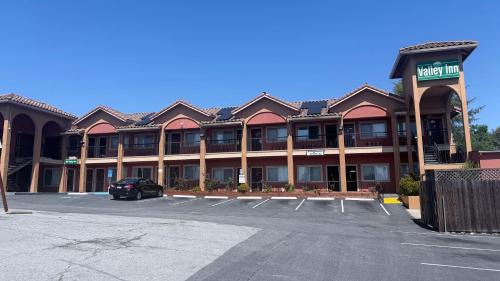 Watsonville Hotel | Valley Inn
