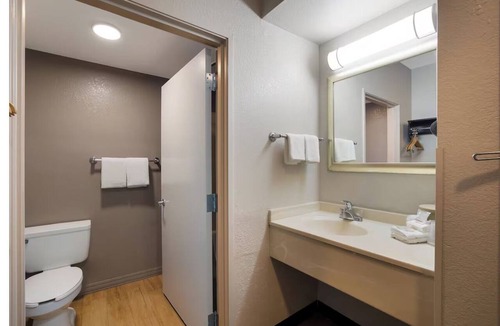 Cortaro Hotel | Value-Priced Haven Near Tucson Convention Center – Relaxing, Welcoming Comfort