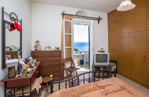 Tinos Town House | Vathy Kladaki Cosy Maisonette