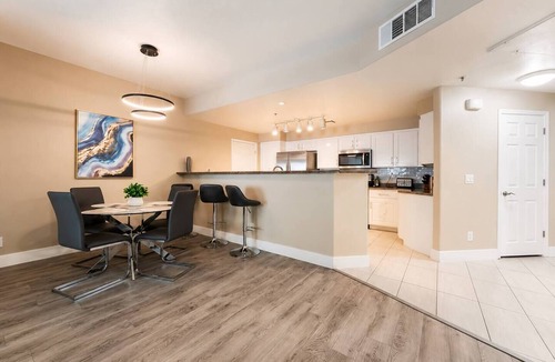 Rhodes Ranch Apartment | Vegas Oasis | Pool + Parking | Near Strip