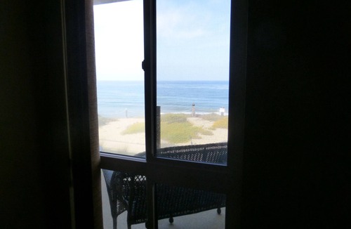 Solana Beach Condo | Very Clean Oceanfront Condo with Wi-Fi! 5-Star Vacation!