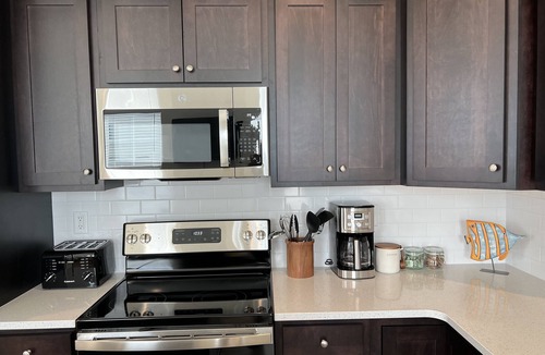 Northeast Virginia Beach House | ViBe District Retreat #2