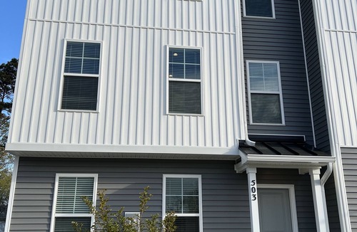 Northeast Virginia Beach House | ViBe District Retreat #2