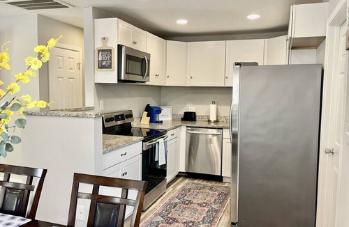 New Irving Park House | Vibrant 3BR Ranch | Prime Greensboro Location
