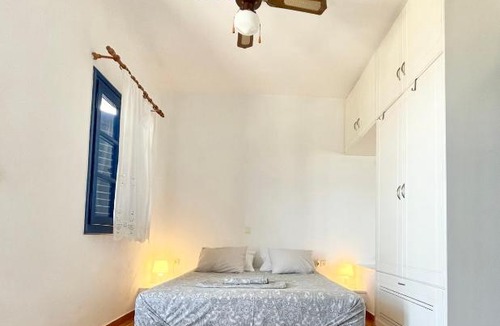 Parasporos House | View House in Paroikia Paros