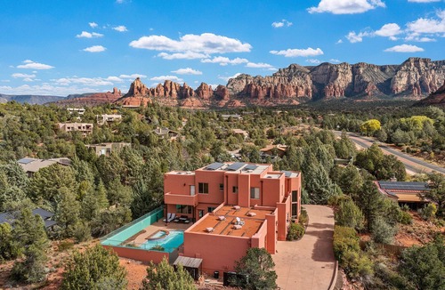 Sedona House | Views! Private Heated Pool + Spa + BBQ + Games + EV + High-speed Wifi