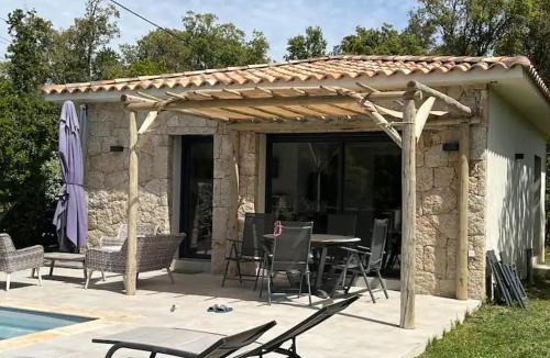 Sainte-Lucie-de-Porto-Vecchio Villa | Villa Ucellu sur 600 m2 avec accès mer privilégié et piscine privée chauffée