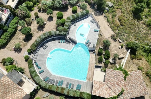 Santa Giulia House | Villa 3 chambres dans résidence avec piscine