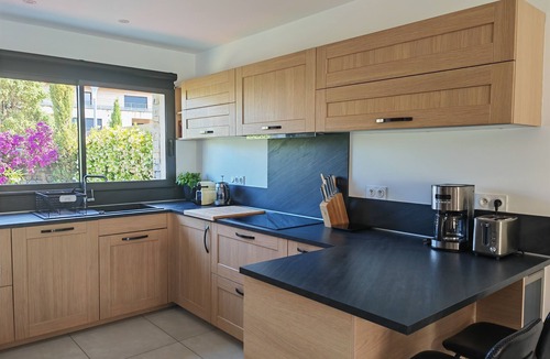 Lecci House | Villa 4*- 4/6 pers, private pool 28°, air conditioning, Fibre, 800m from beach, shops 50m away