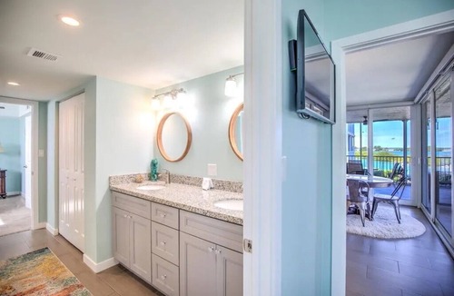 Marathon Apartment | Villa 4204 on Duck Key Boat Slip Available - 3BD 2BA