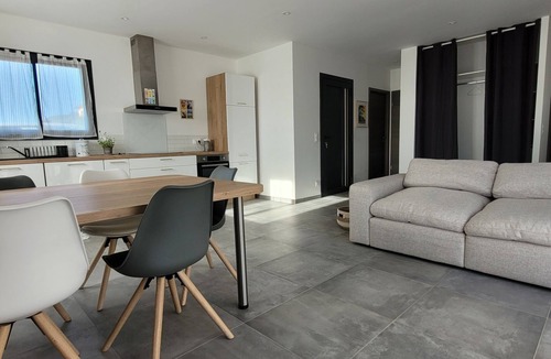 Palasca Villa | Villa 6 Personnes Avec Jacuzzi Pour des Vacances de Rêves à 3 min de la Plage