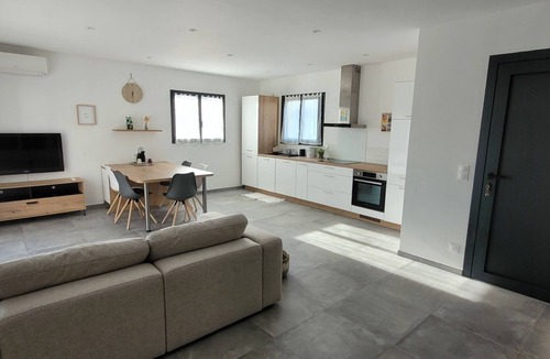 Palasca Villa | Villa 6 Personnes Avec Jacuzzi Pour des Vacances de Rêves à 3 min de la Plage