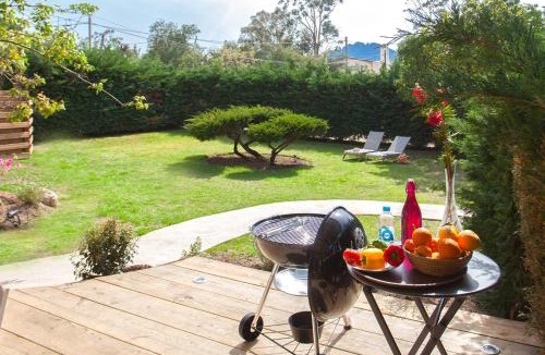 Calvi Villa | Villa "Albizzia" avec terrasse et jardin 6 à 8 personnes