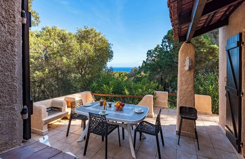 Santa Giulia Villa | Villa "CalaRossa" 45m²- 2/5 pers, Rondinara, Bonifacio