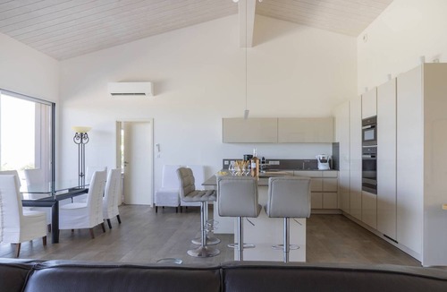 Coti-Chiavari House | VILLA CALYPSO- 6 bedrooms, sleeps 12, swimming pool, sea view