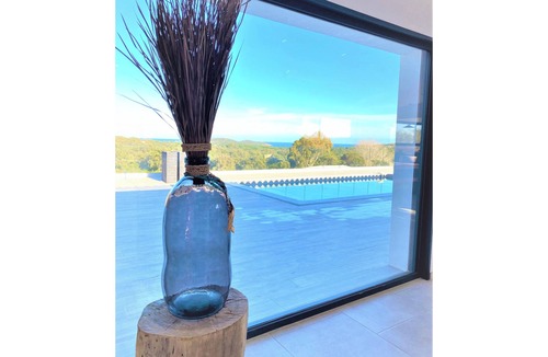 Cirendinu Villa | Villa Casa Torra, 8 pers, sea view, swimming pool 2.5 km from Cabanon Bleu beach