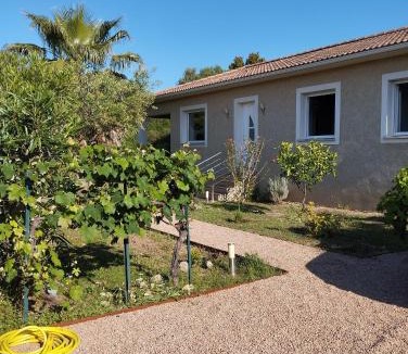 Ghisonaccia Villa | VILLA climatisée tout confort Proche mer et montagne 3 chbres