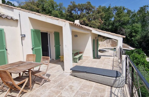 Sari-Solenzara Villa | Villa Cypress, 180° sea view, large terrace, 8-10 p