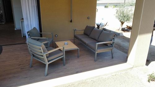 Santa-Lucia-di-Moriani Villa | Villa de luxe pour 4 personnes a 100 mètres de la plage