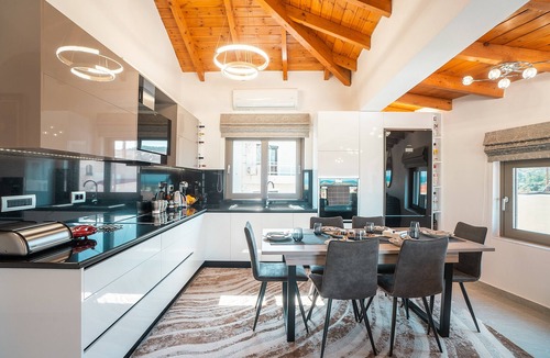 Fanai Villa | Villa 'Despina' with Sea View, Wi-Fi and Air Conditioning