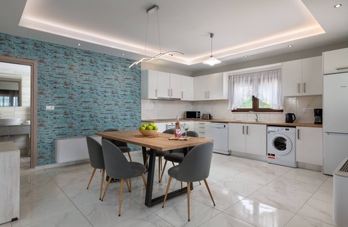 Kremasti Apartment | Villa Divina Luxury Suites